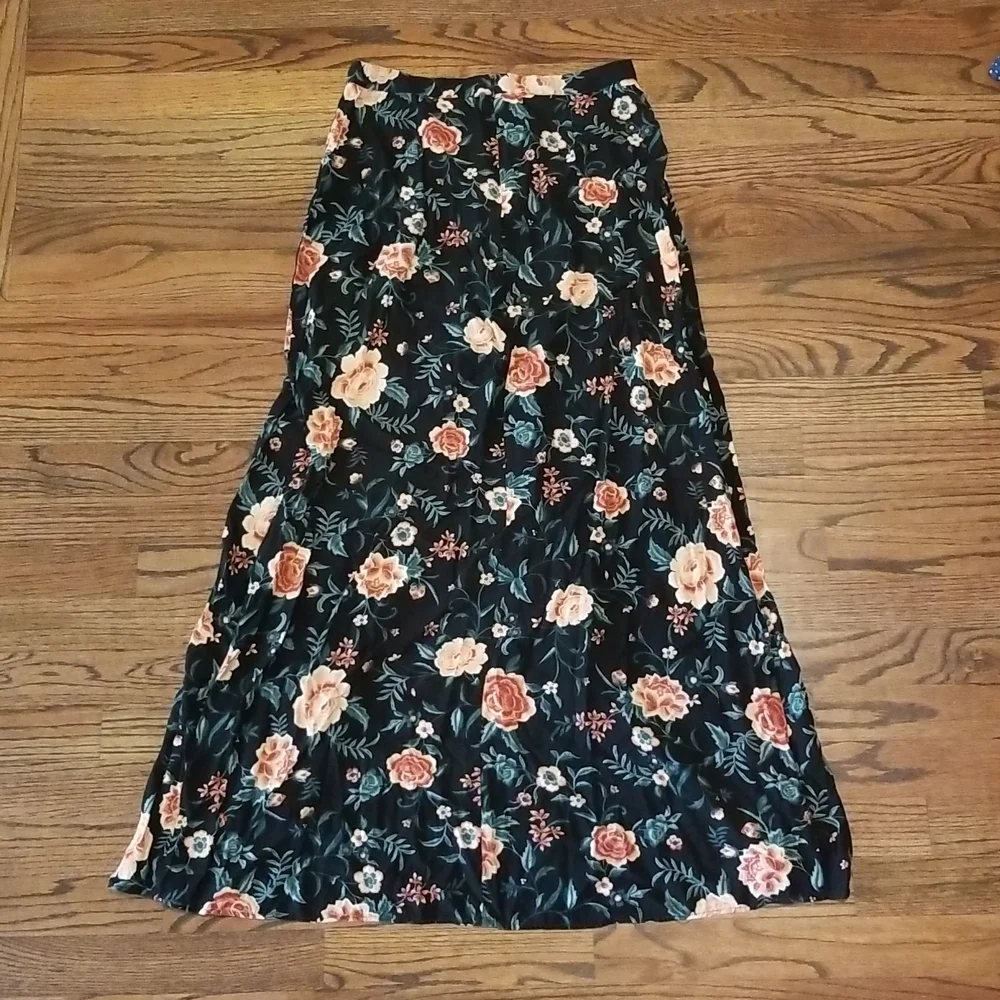 Faux Wrap Rose Maxi Skirt - Picture 5 of 7
